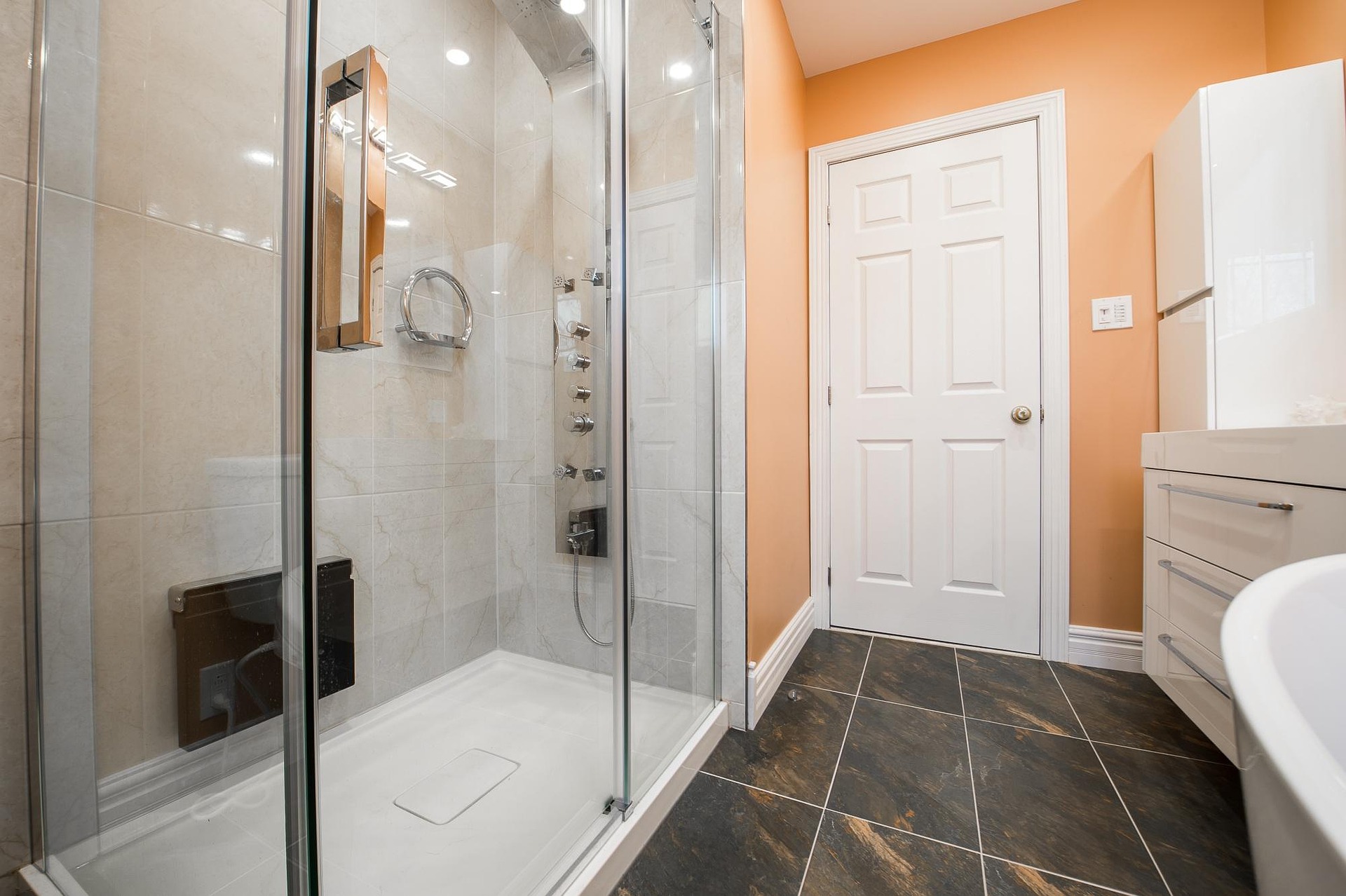 AEDILUX - Bathroom Renovations Sydney | Bathroom Design Sydney | Bathroom waterproofing Sydney | Bathroom Tilling Sydney