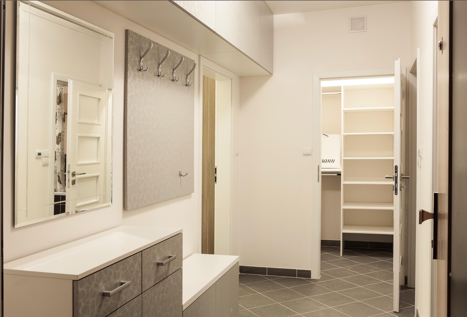 AEDILUX - Custom Cabinetry & Joinery | Custom Built Cabinets | Custom Cabinets Sydney | Luxury Custom-Built Cabinets