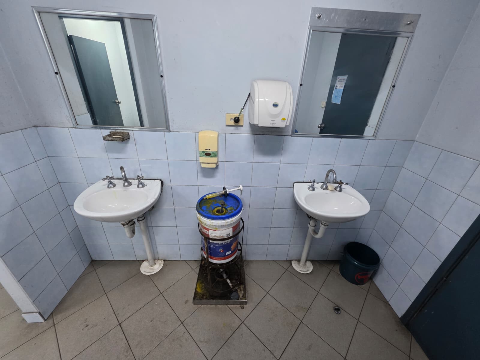 Aedilux - toilet Rnovation before Services, Renovation process, Toilet Remodelling services